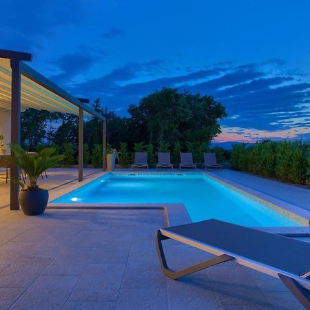 Holiday Home Elegant Vrh  Exteriér fotografie