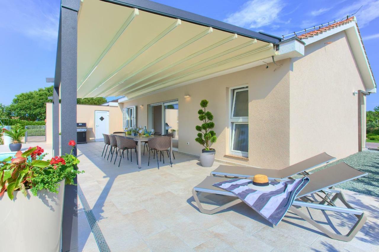 Holiday Home Elegant Vrh  Exteriér fotografie