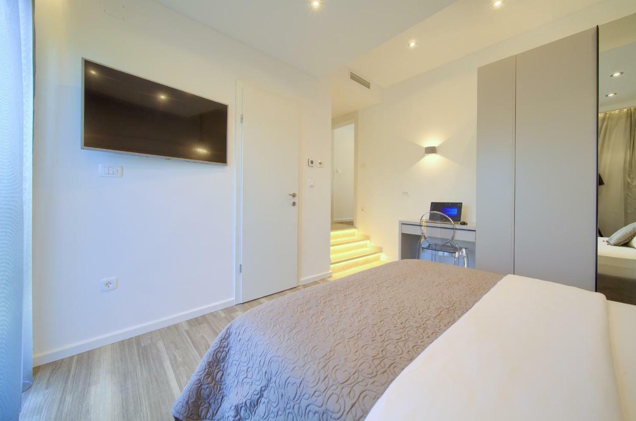 Holiday Home Elegant Vrh  Exteriér fotografie